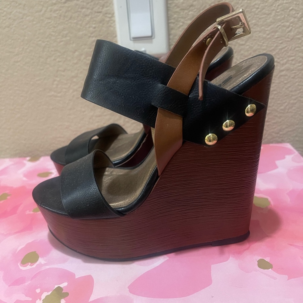 Women’s wedge Sandals